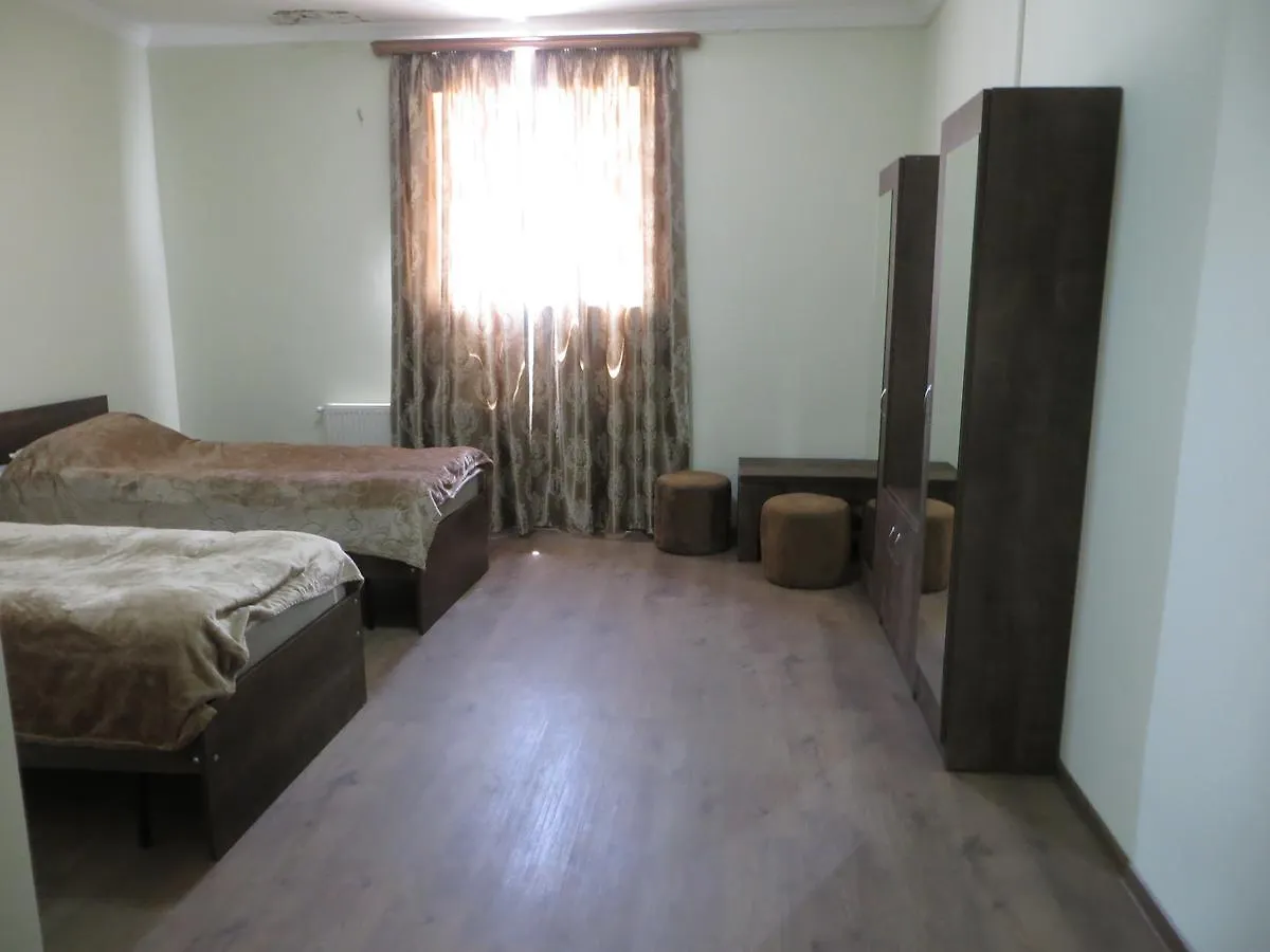 Roomer Τυφλίδα 0*,  Γεωργία